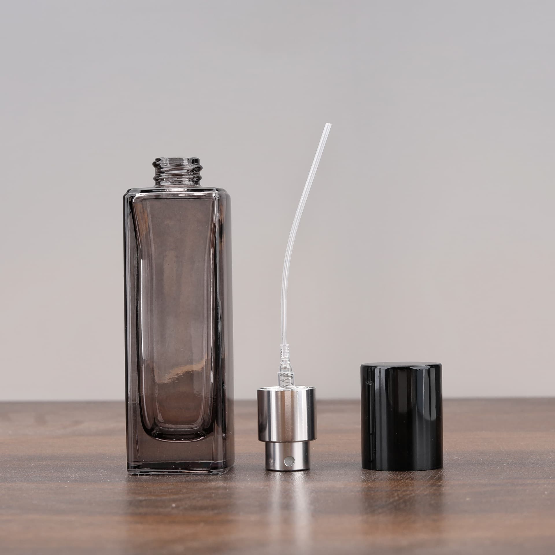 F116- Perfume Refillable Spray Bottle 30ml High-Quality Glass Travel Perfume Empty Bottle Sample Bottle Dispenser