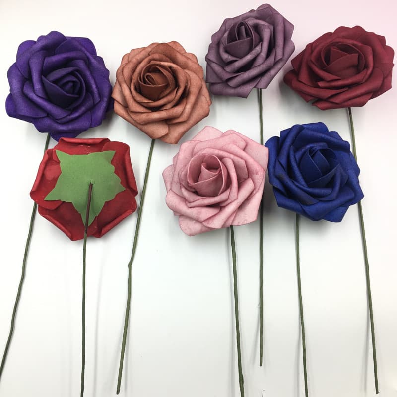 Source manufacturer dyed PE foam rose simulation gradient color rose fake flower Valentine's Day arch bouquet