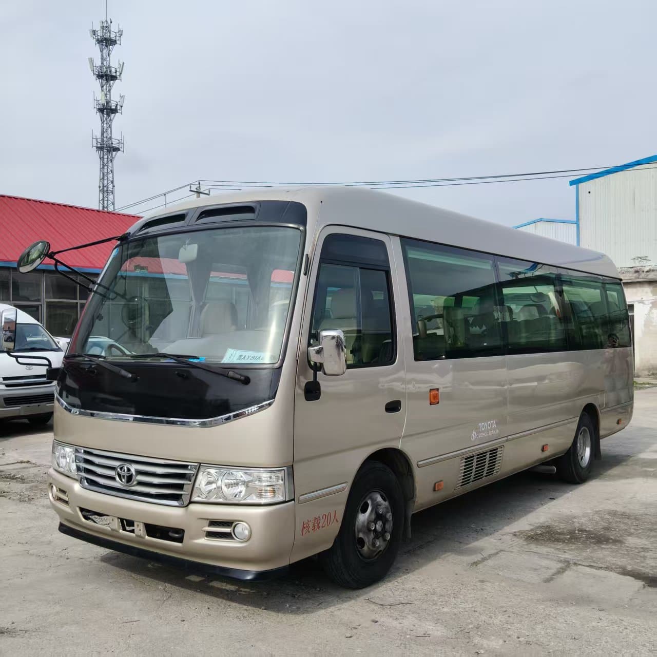 Export Premium Used Toyota Coaster 19-23 Seater Luxury Bus Passenger Vehicle 6m Euro 3 Toyota Hiace