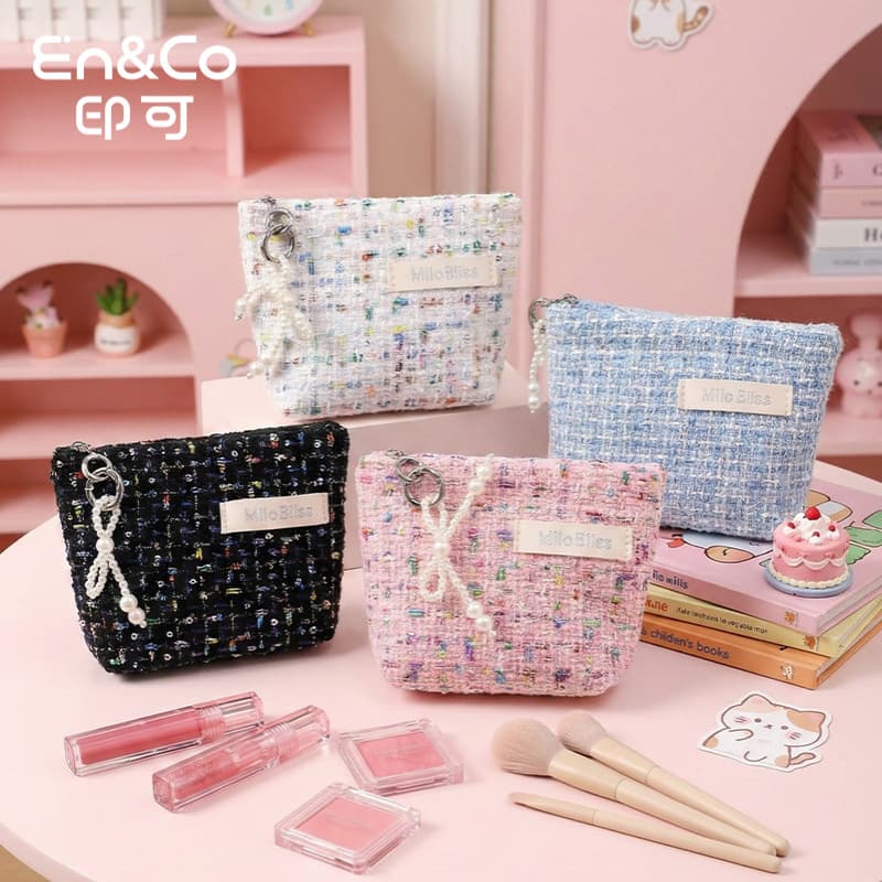 Portable Mini Cosmetic Bag Fresh Style Portable Coin Purse Small Fashionable Makeup Bag for Women Student Lipstick Storage Bag