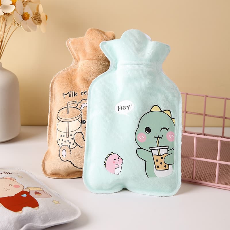 Wholesale Pour Hot Water Bag Heat-resistant Cartoon Flannel Hot Water Bag Student Portable Fill Warm Pat Fillable Heat Therapy Bag