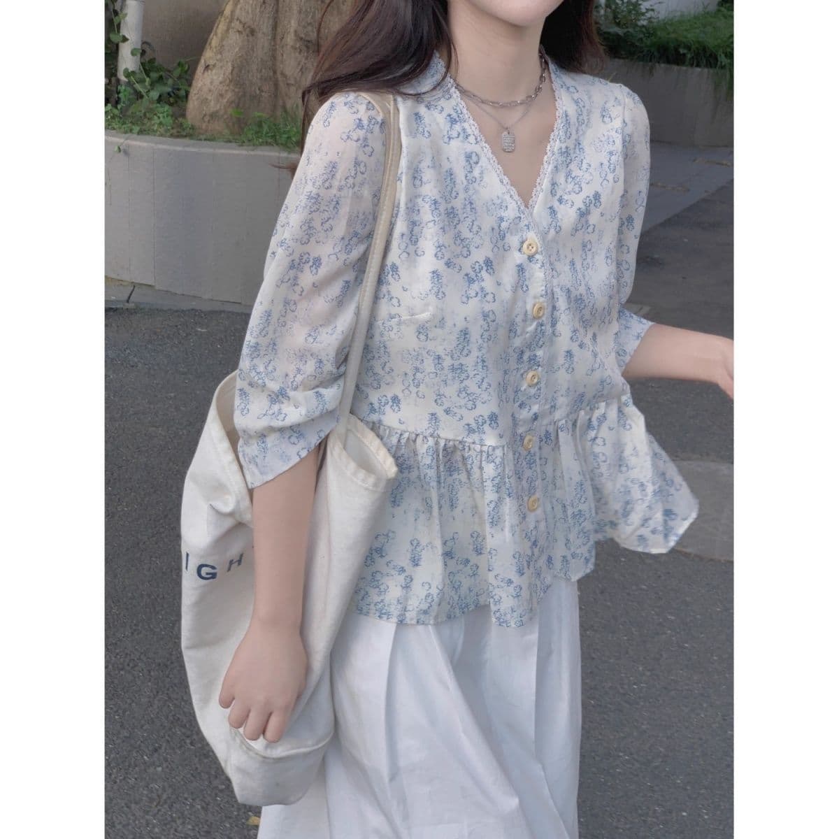 Floral babydoll chiffon blouse, short sleeves, women's spring/summer, unique, loose fit, slimming, elegant, plus size.