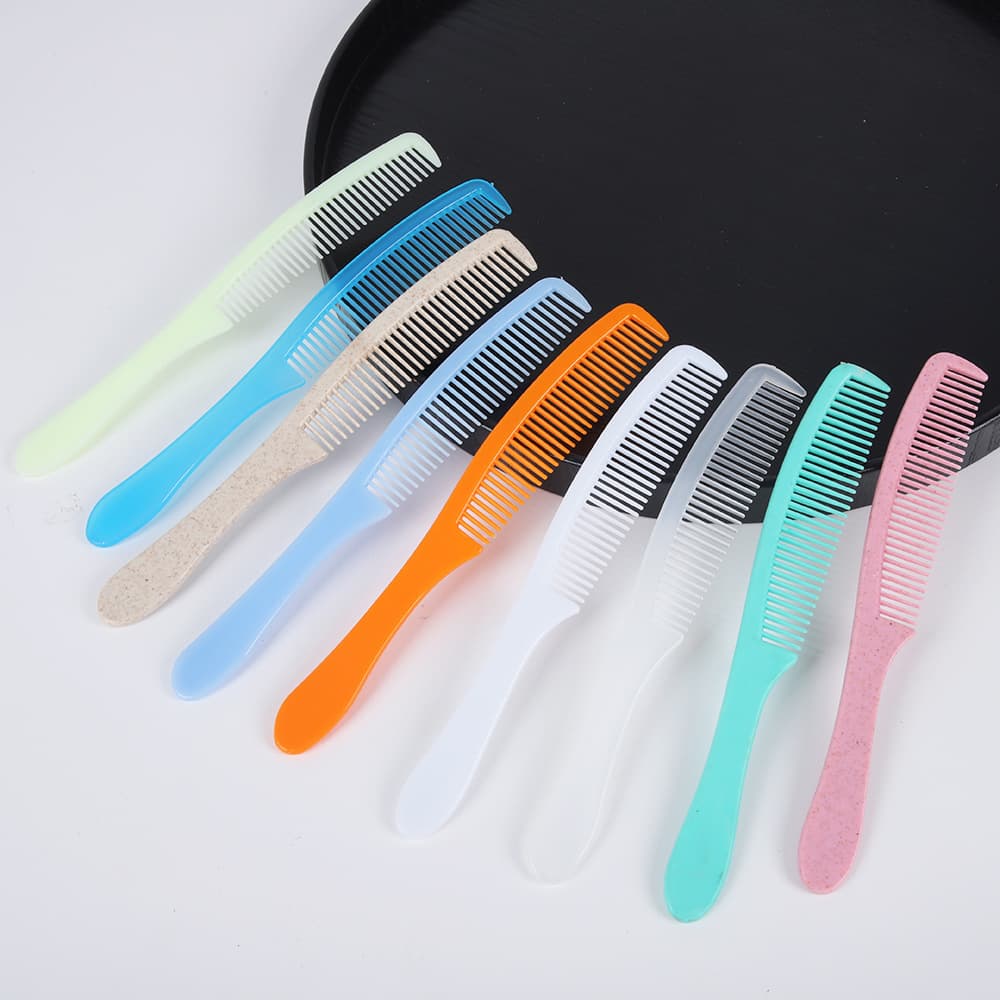 Disposable combs for hotel and guesthouse guest rooms, available in multiple colors, portable combs for home and travel.