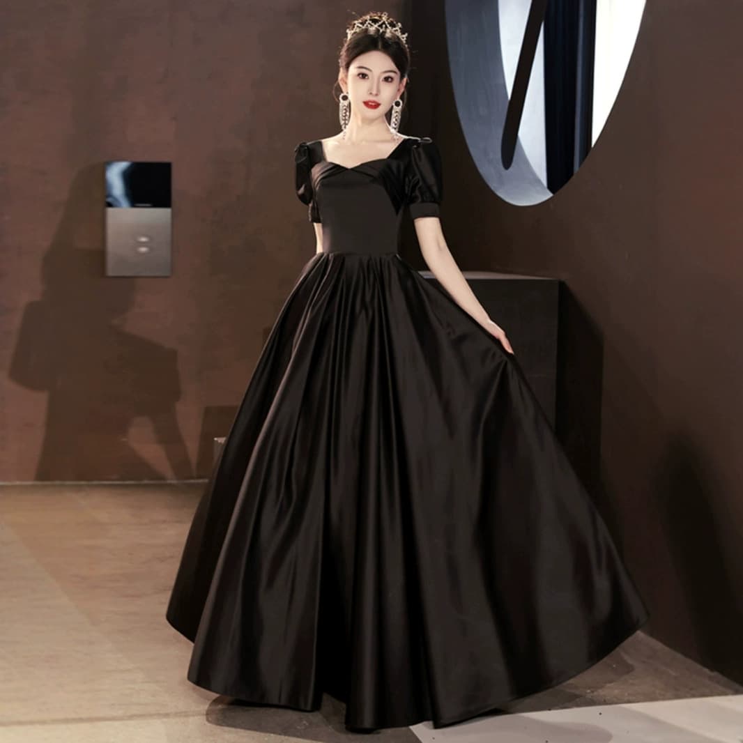 French black evening dress for women 2026 new high-end light luxury niche high-end annual meeting art exam host dress