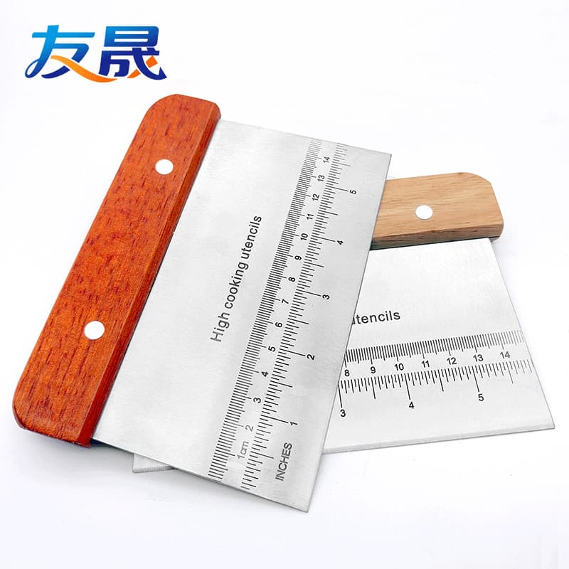 Stainless steel flour cutter with graduations, baking tool for nougat dough and rice noodle rolls, beech wood flour cutter.