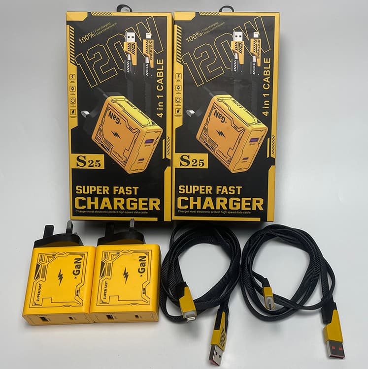 Trendy new mecha TYPE-C+USB full protocol super 120W fast charging head British standard charger British standard wholesale
