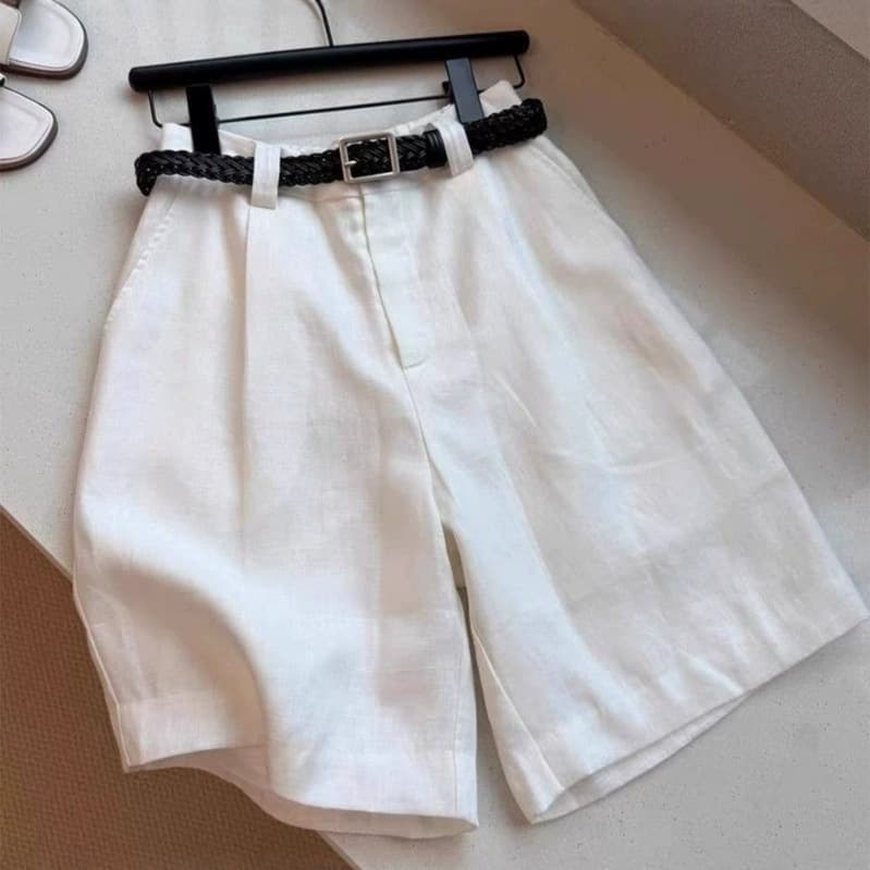 Summer Casual Wide-Leg Shorts, Old Money Style White Five-Inch Shorts for Women, Lightweight, High-Waist, Loose and Comfortable Shorts for Petite Figures