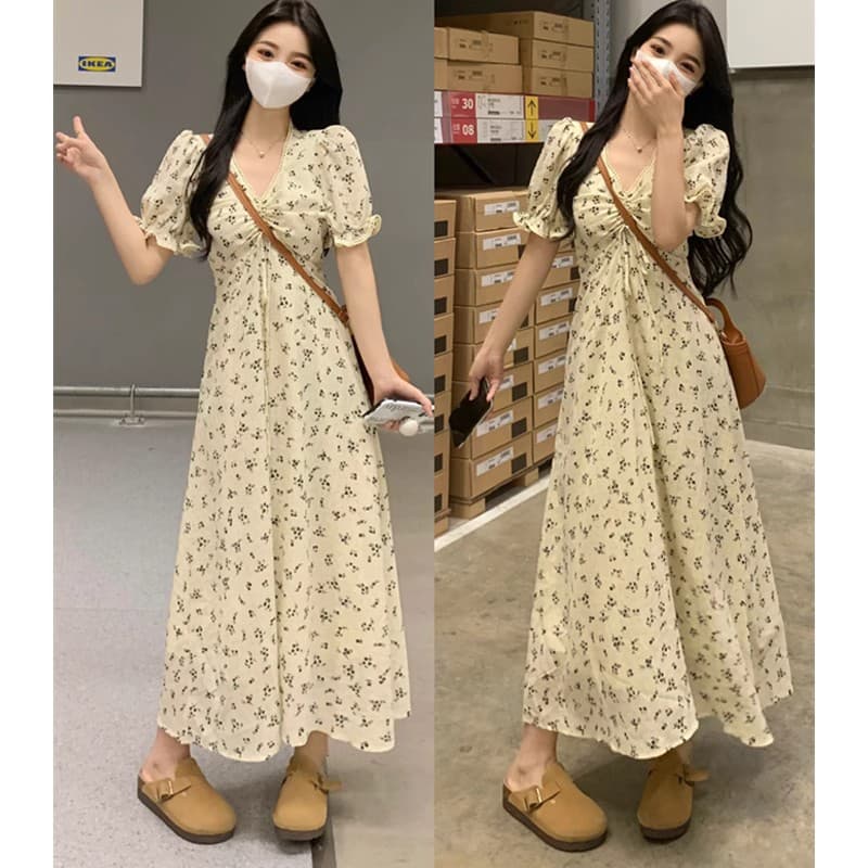 Plus Size Summer French Waist A-Line Floral Long Skirt for Fat Women, High-End Elegant, Slimming Look and Belly-Covering V-Neck Dress