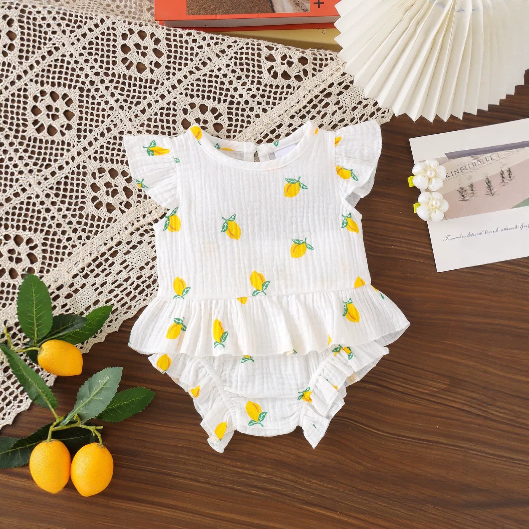 2026 cross-border new style European and American spring and autumn girls' white sleeveless top + shorts baby
