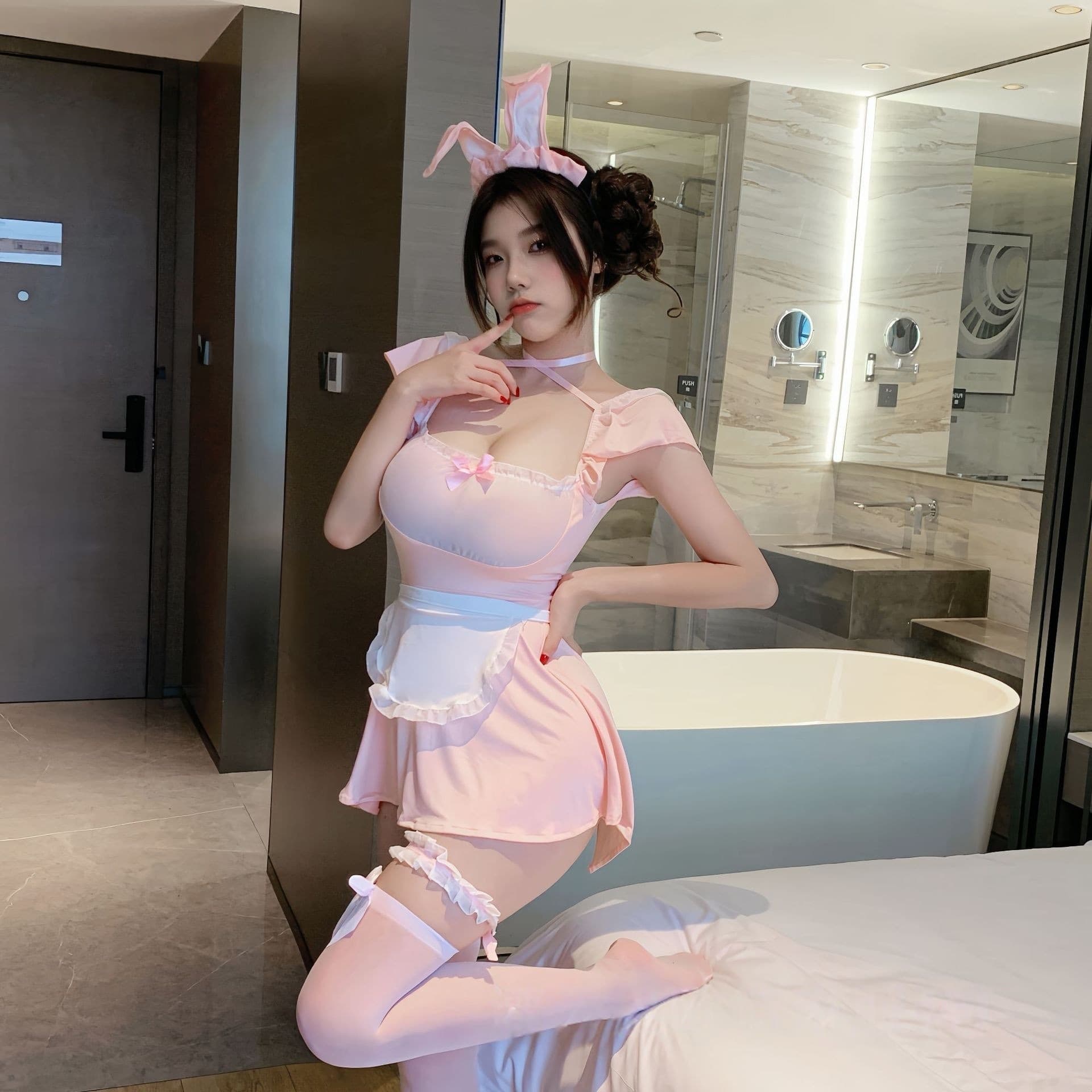 Ye Charming Concubine's new Internet celebrity Lolita bunny girl bow sexy lingerie sexy pure desire cute uniform one-piece