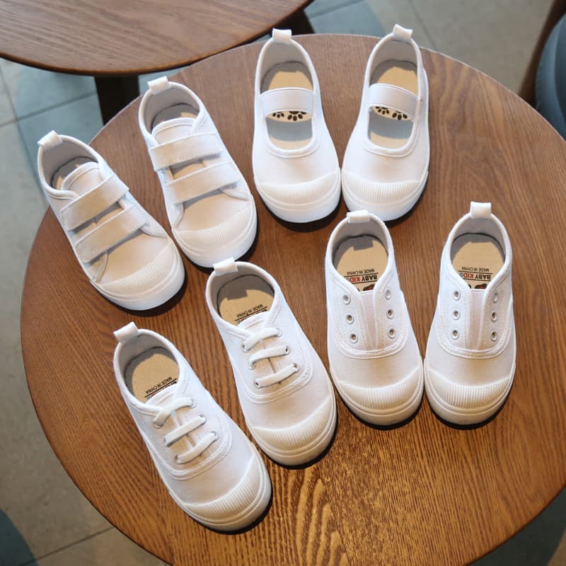 Spring New Children's Canvas Shoes Girls White Shoes Boys Indoor Shoes Soft Sole Campus White Sneakers Kids Shoes Wholesale