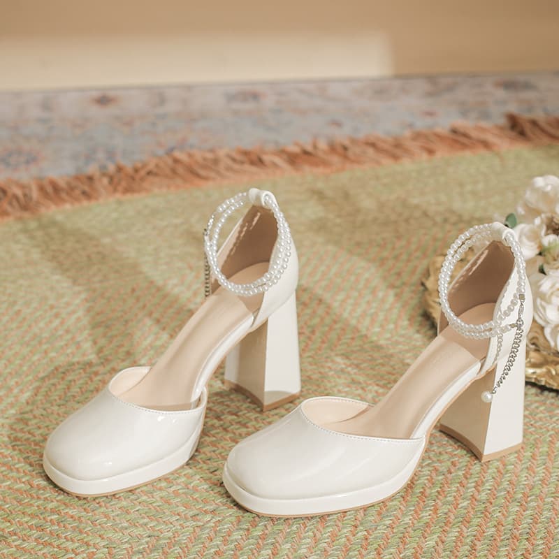 New Year Style Square Toe Hollow Heel Women's Chunky Heel Mary Jane Patent Leather White Fairy Style Single Shoes with One-Strap Pearl