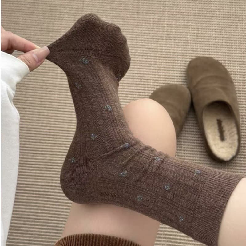 Autumn socks, women's mid-calf socks, Japanese style small floral socks, Korean cute long socks, Zhuji socks, women's socks