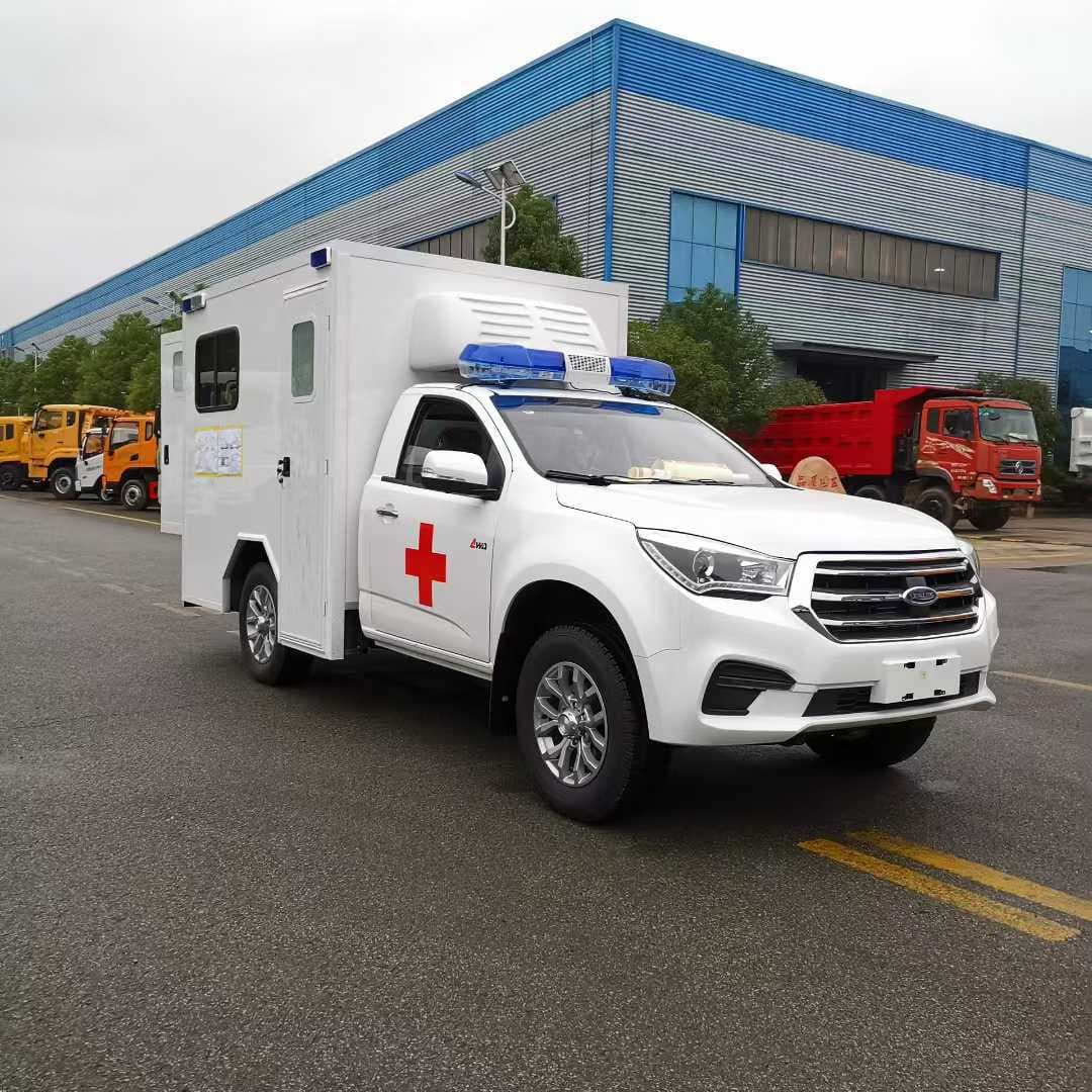 Export-grade four-wheel drive off-road ambulances, high-efficiency and low-consumption medical vehicles, ambulances for mountainous and rugged terrain.