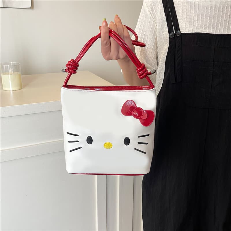 Korean version of the new cute kitten girl shoulder bag niche design soft leather crossbody bag cartoon girly feng shui bucket bag