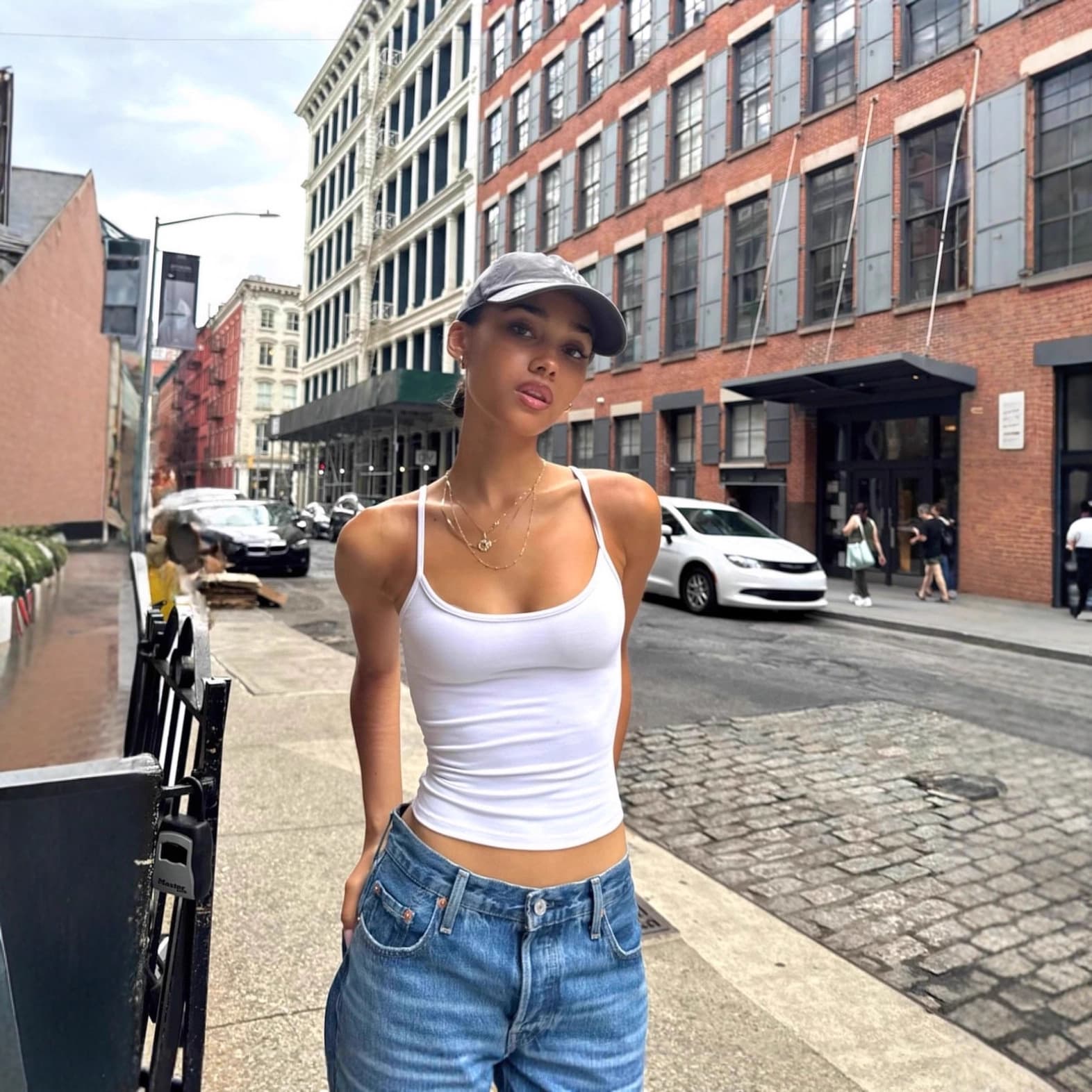 In Stock Tank Air Camisole American Sexy Y2K Style Fitted Stretchy Top Soft Skin-Friendly Inner Layer