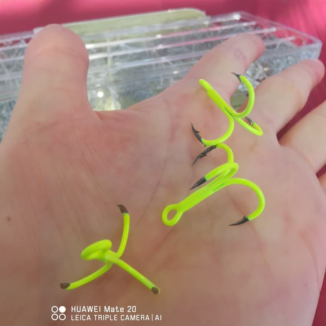 Ribbonfish sea fishing hook, glow-in-the-dark ribbonfish hook, four-pronged hook, four-claw hook, ribbonfish jig hook, lure.