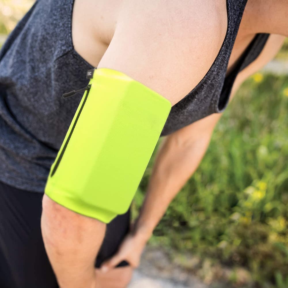 Outdoor phone armband/sleeve, suitable for running, fitness, sports, exercise, and travel. Waterproof. Suitable for men and women.