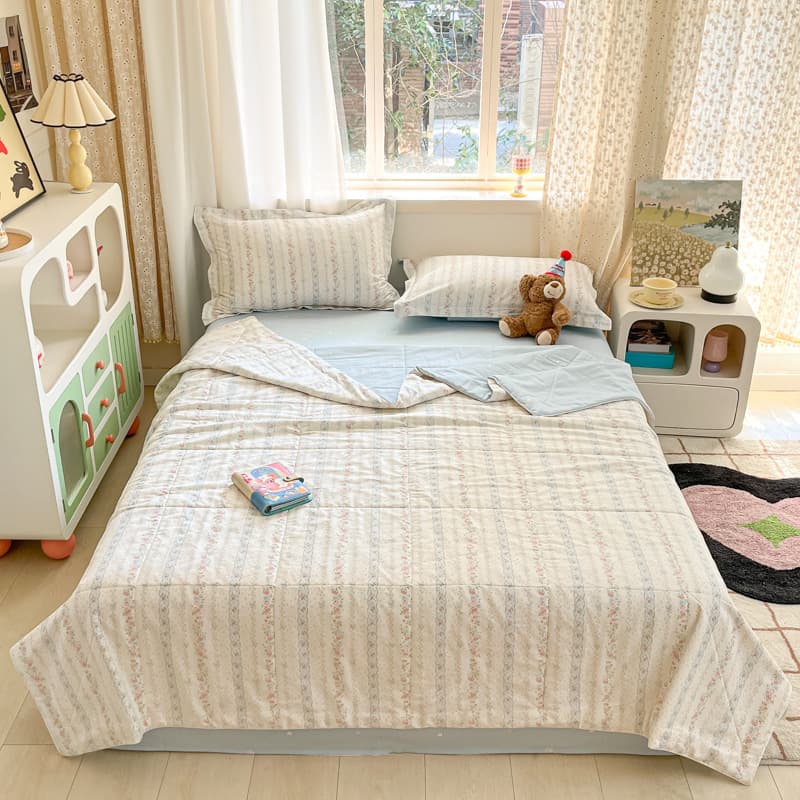 100% Xinjiang Cotton Summer Quilt, Pure Cotton Class A Air Conditioning Blanket, Machine Washable, Thin Blanket for Students and Children