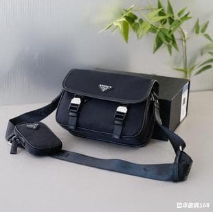 2024 new Prada messenger bag waterproof nylon women's bag unisex fashion handbag shoulder crossbody bag