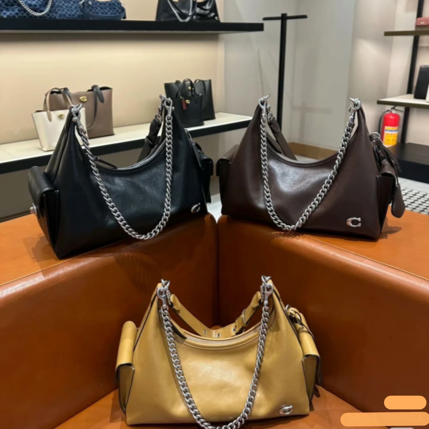 COACH New Style Outlet Juliet 30 Shoulder Bag with C-Lock, Crossbody Bag for Women, Underarm Bag
