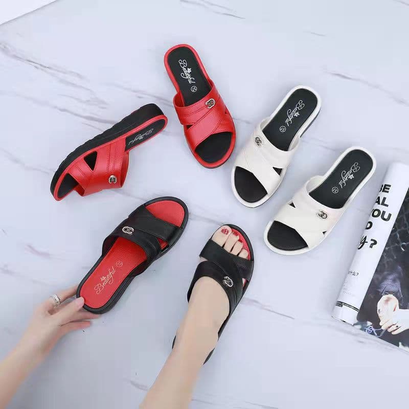 Factory Wholesale Plastic Flower Slippers Elegant Minimalist Women's Parent-Child Sandals Thick Sole Solid Color Open-toe Slides