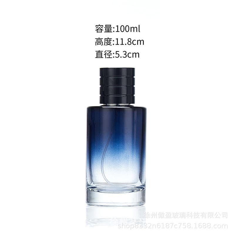 Factory direct stock of 30ml glass perfume bottles, spray bottles with snap-on caps, and 50ml essential oil spray bottles/cosmetic bottles.