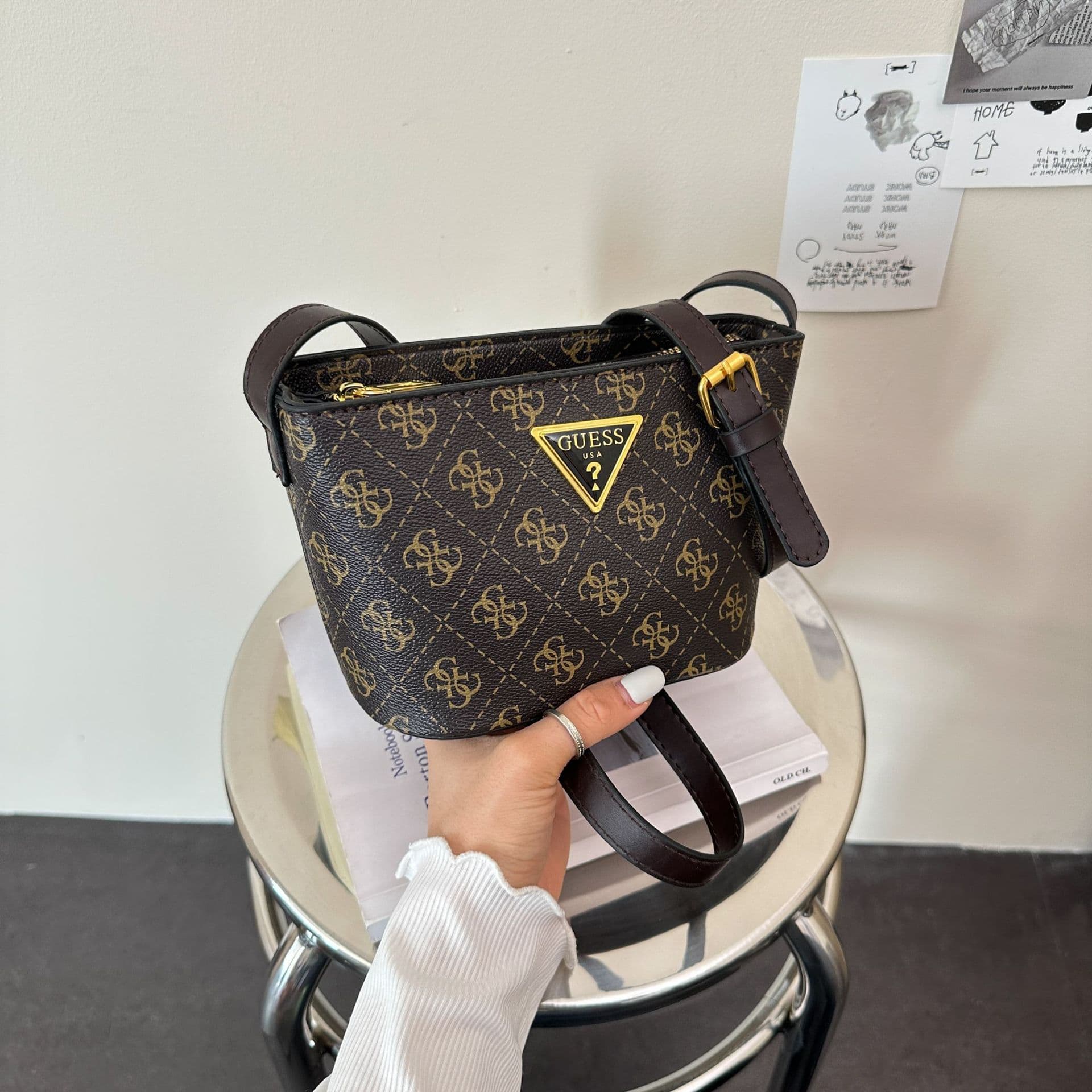 New 2026 Vintage Monogram Tote Bag with Large Capacity Handheld Shoulder Bag for Women Cross-border