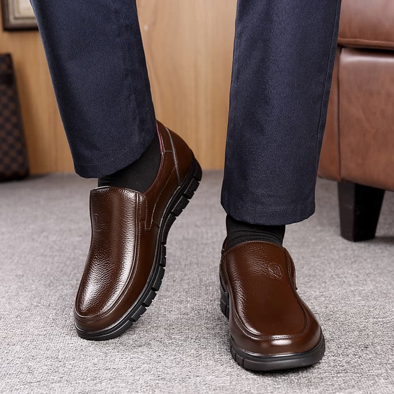 Drop Shipping Elderly Men's Top Layer Cowhide Large Size Leather Shoes Genuine Leather Business Casual Soft Sole Soft Leather for Middle-Aged and Elderly Men