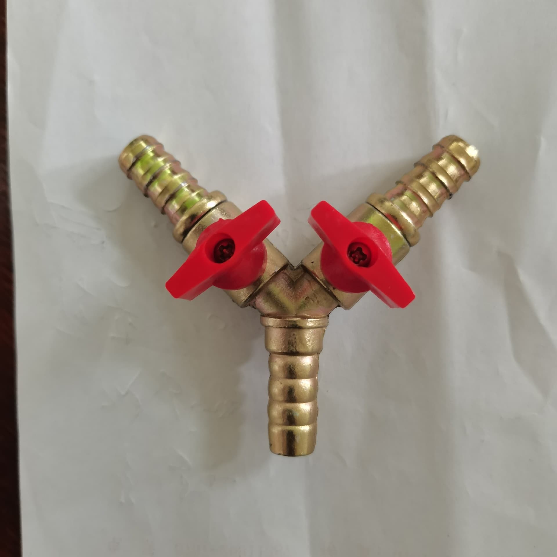 Liquefied Natural Gas Three-Way Connector Valve, Y-Shaped Barbed Tee with Switch for Gas Hose Fittings