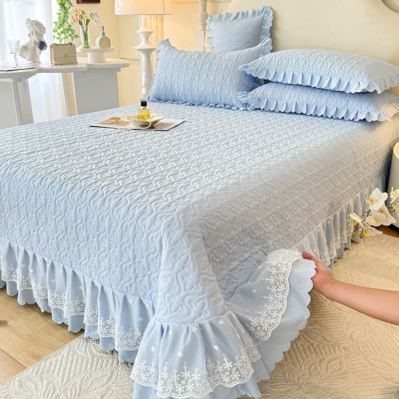 All-Season Quilted Bed Cover Single Piece with Bed Skirt Lace, Thickened Sheet Three-Piece Set, Tatami Mattress Non-Slip Pad