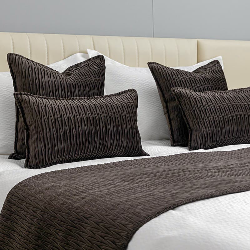 Light Luxury Retro Dark Brown Hotel Bed Runner Pillow B&B Throw Blanket Brown Color Scheme Model Room Bed Flag Cushion Waist Pillow