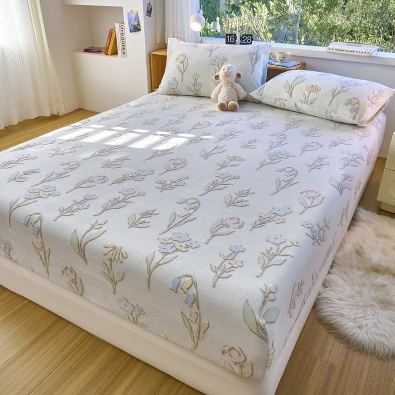 Winter Thickened Embossed Milk Velvet Fitted Sheet Single Piece Coral Flannel Bed Sheet Three-Piece Set Fleece Mattress Protector