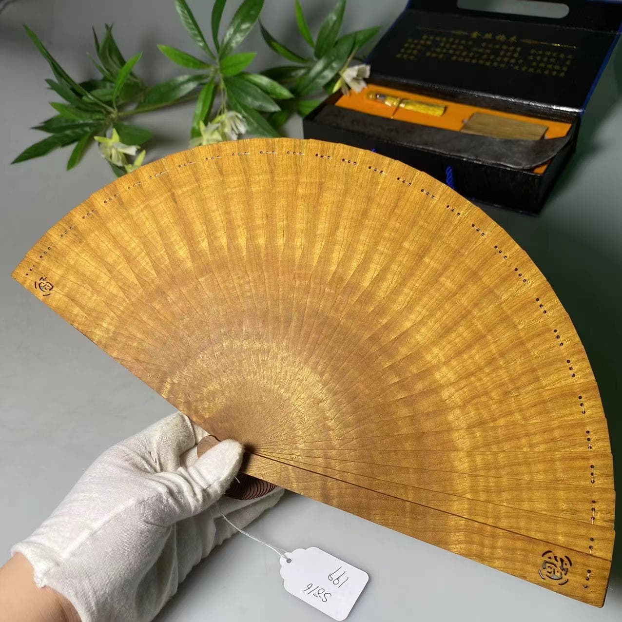 Golden nanmu folding fan wooden retro Chinese style Hanfu accessories simple handheld accessories fan ornament S816