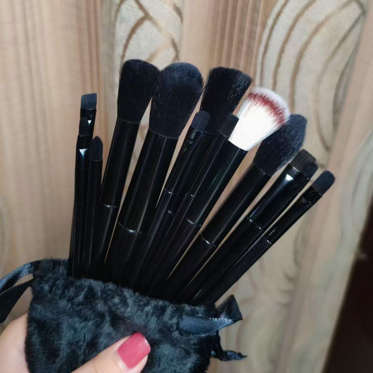 13-Piece Makeup Brush Set Powder Brush Blush Brush Eyeshadow Brush Beginner Affordable Portable Soft Travel Makeup Brush