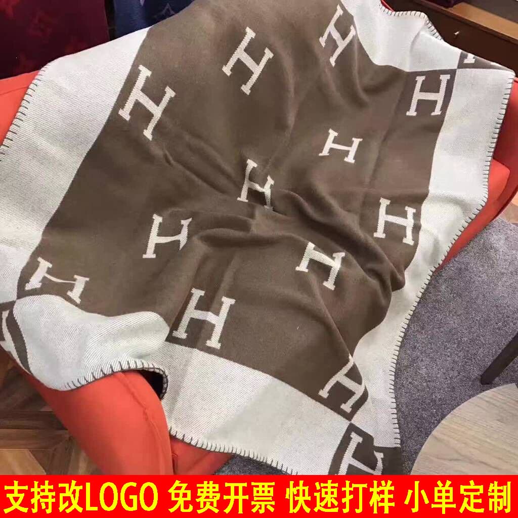 Knitted woven H shawl gift blanket custom car flight wool blanket OEM wool blanket H throw