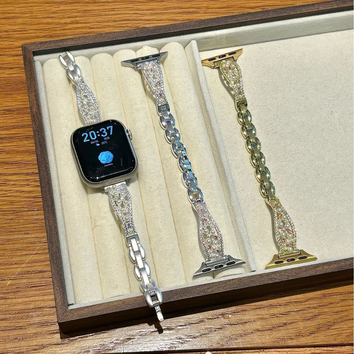 Diamond-encrusted pearl watch strap suitable for Apple iwatch123456789S10 watch wristband apple watch strap