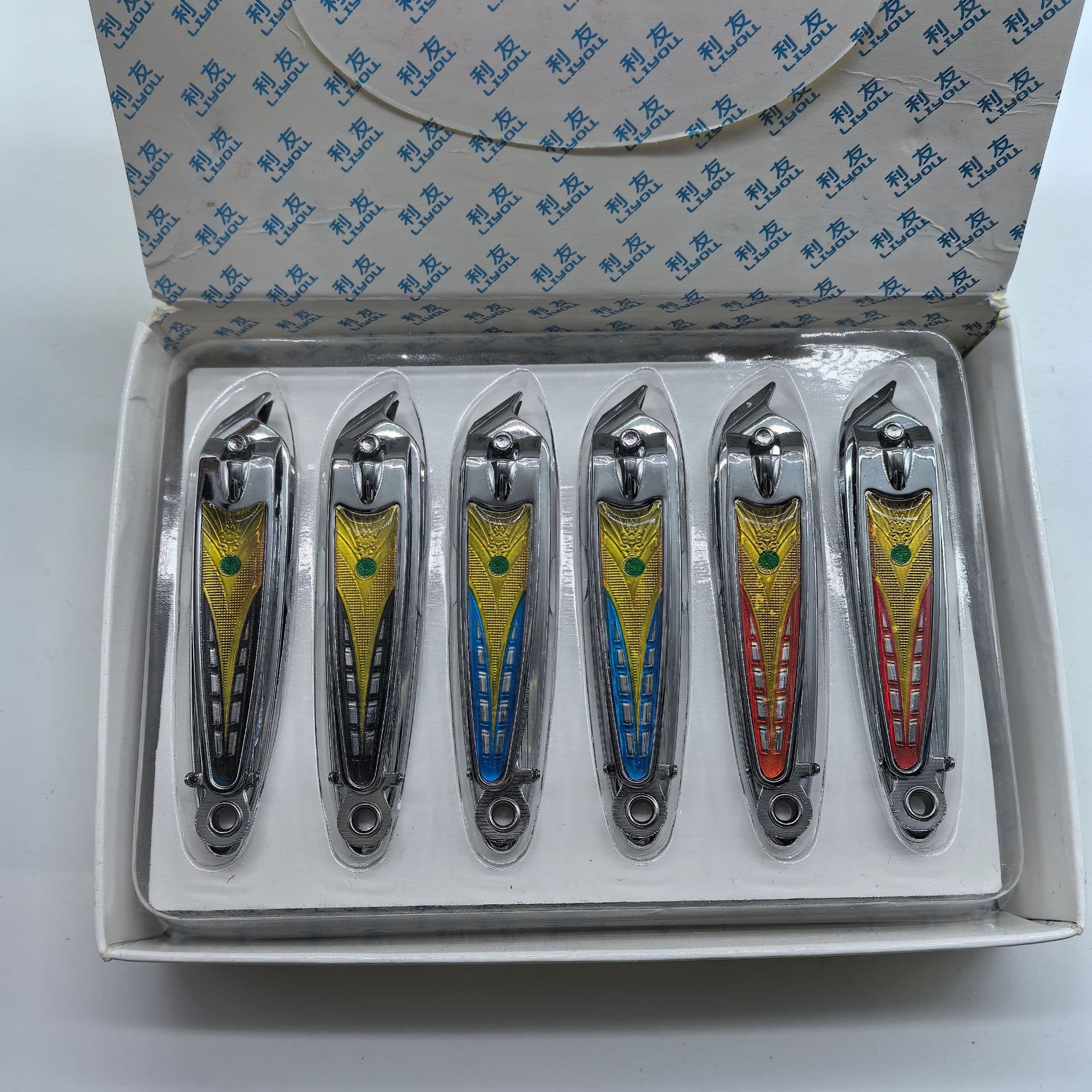 Flat and Slant Nail Clippers, Color Box Pack, Medium Size Nail Clippers $2, Nail Clippers for Manicure Wholesale