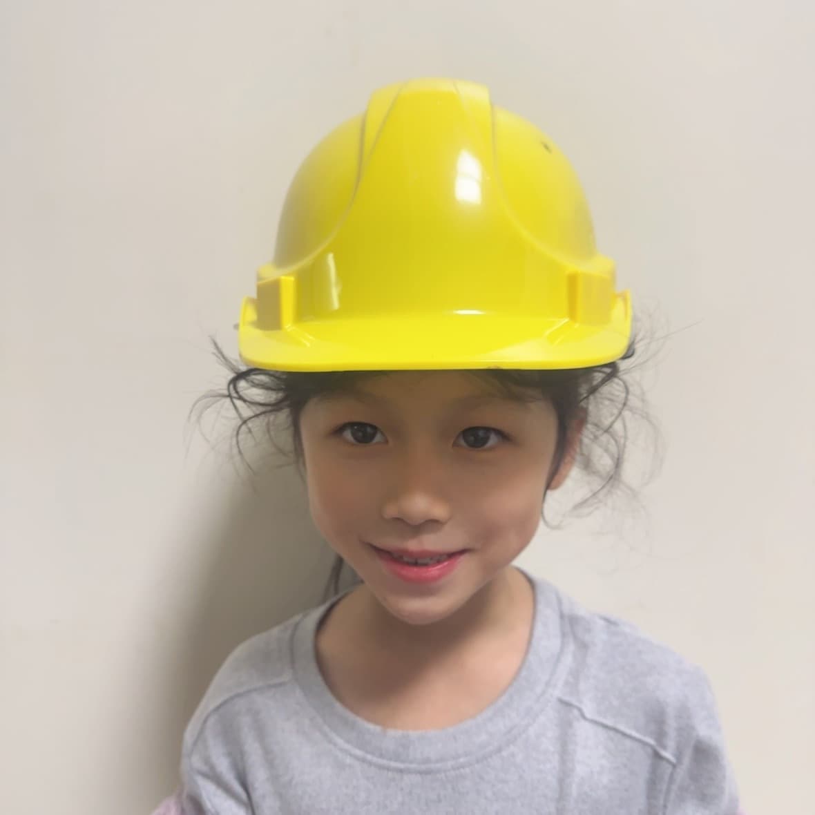 Children's Safety Helmets, Ventilated and Thickened for Construction Sites, Industrial Anti-Impact Safety Hats, Sun Hats, Labor Protection Children's Helmets