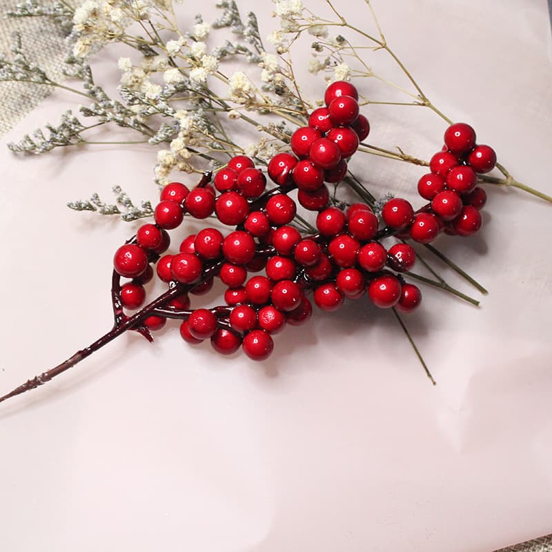 Christmas Red Fruit Artificial Holly Berries Christmas Decorations Foam Fruit Wreath Accessories Christmas Themed Branches Wholesale