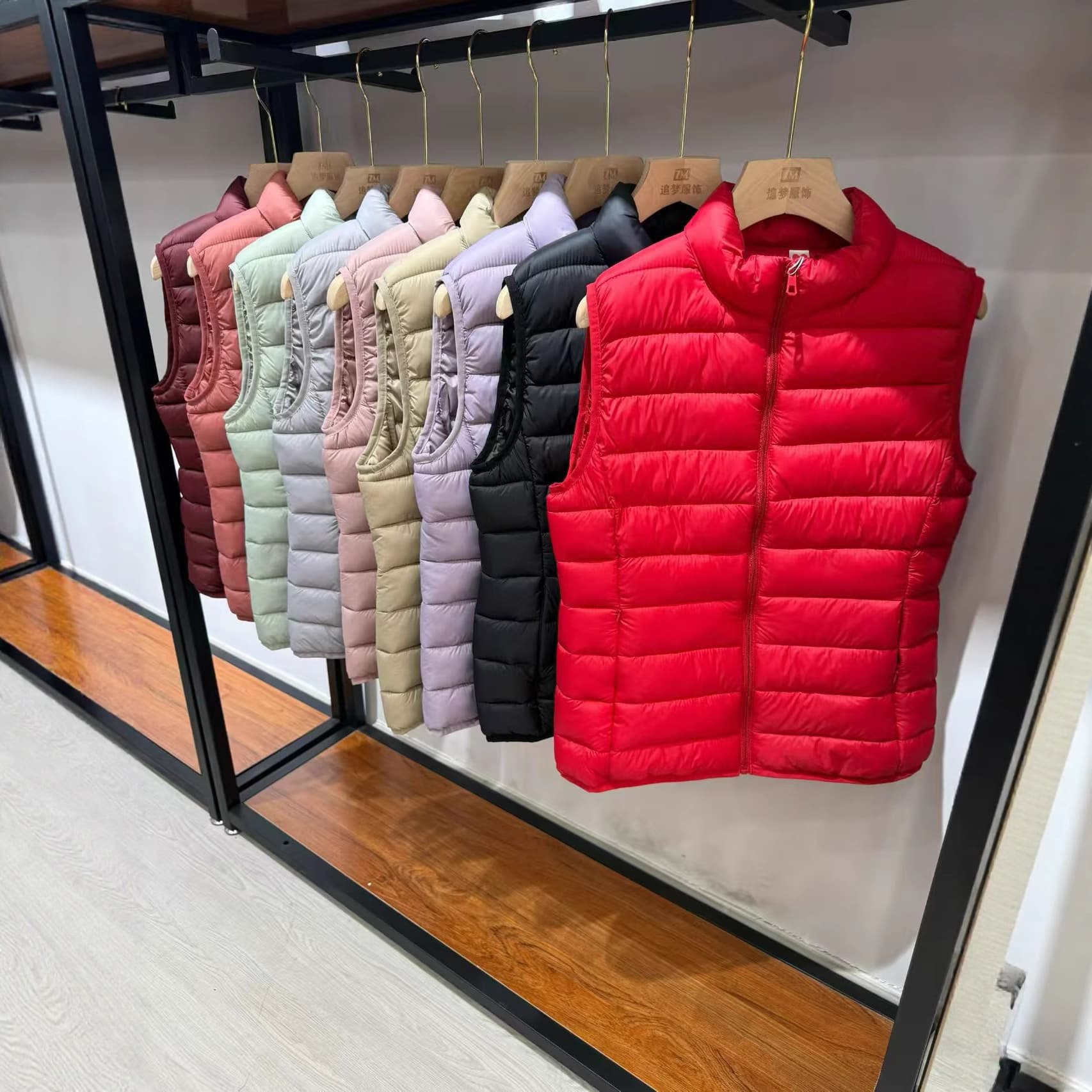 2025 Autumn/Winter New Style Stand Collar Vest, Warm Cotton Vest, Women's Cotton-padded Jacket, Lightweight Sleeveless Vest for Wholesale