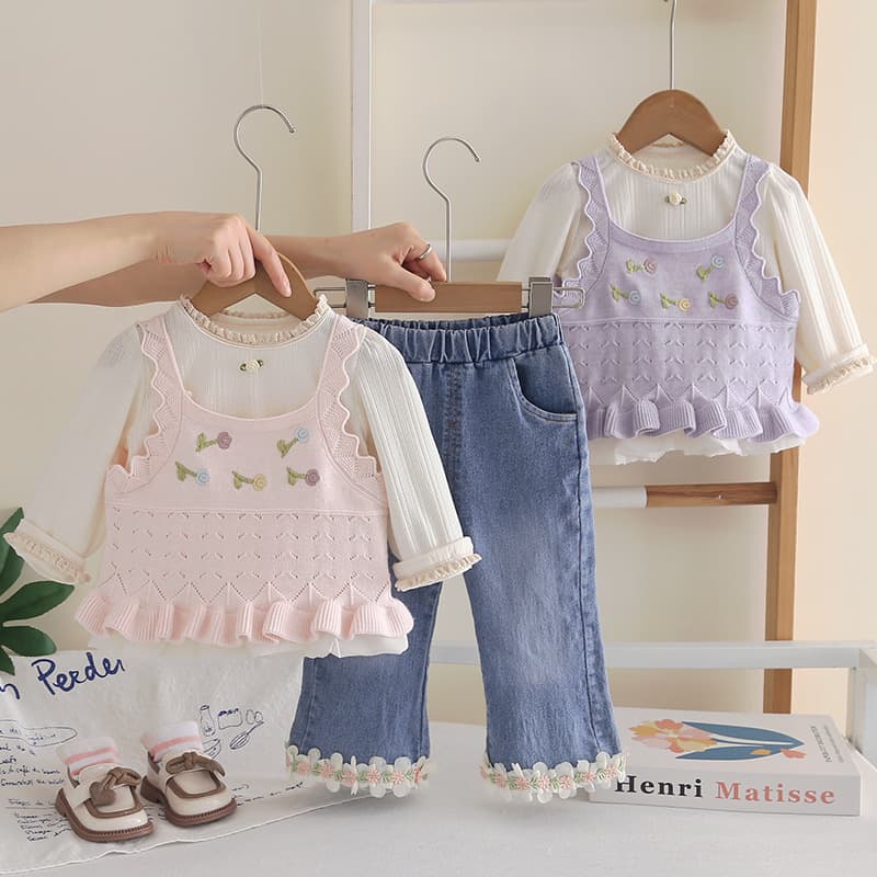 Girls Spring and Autumn Suit 2026 New Baby Girl Western Style Floral Gauze Skirt Sweater Suspender Jeans Three-piece Set Batch