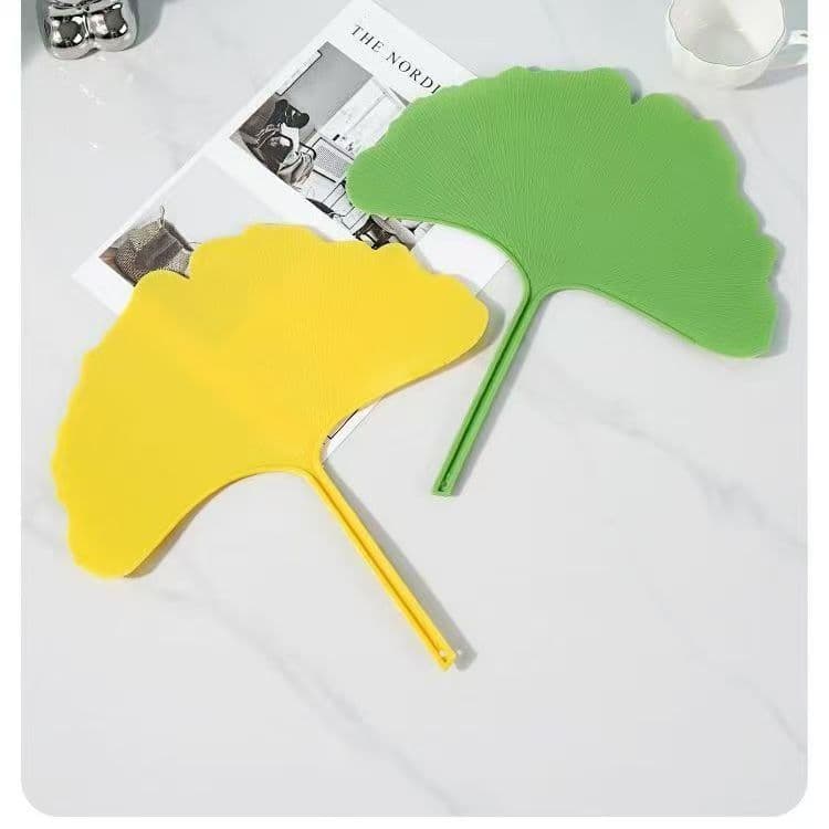 Popular Ginkgo Leaf Fan, Durable and Aesthetically Pleasing Plastic Fan, Cool and Artistic Style Hand-Held Fan for Students