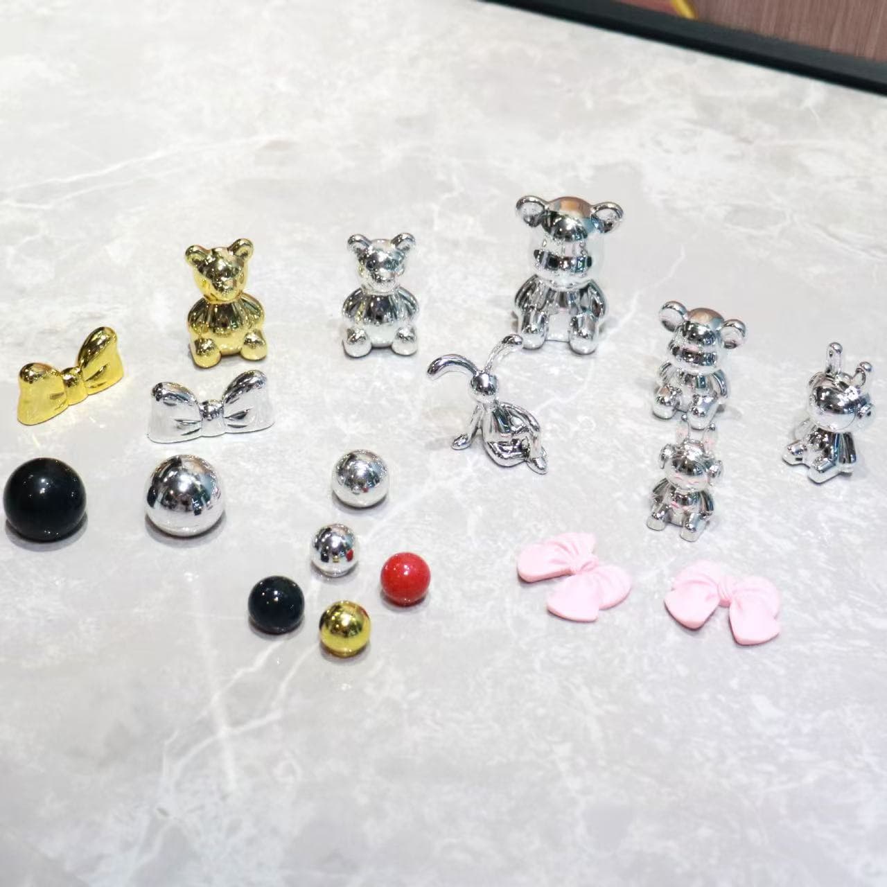 Luxury Bear Figurine, Tissue Box, Candy Decoration, PP Plastic Lid Accessories, Creative and High-Value Home Lighting Fixture