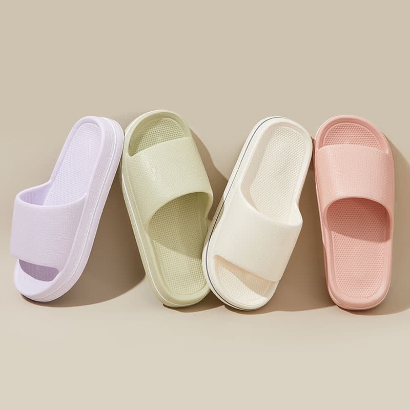 Banzhulin Slippers with a Stepping-On-Feces Sensation for Women, Summer Indoor Home Use, Couple's Bathroom Shower Thick-Soled Slippers for Men