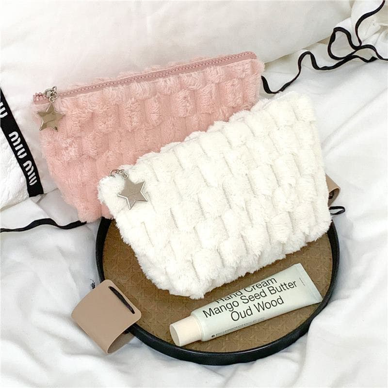 New Plush Checkered Makeup Bag Large Capacity Ins Toiletry Bag Premium Handbag Cosmetic Storage Bag