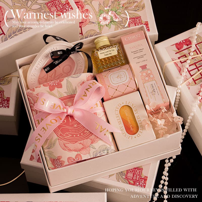 Souvenirs for female bridesmaids, niche high-end wedding return gift boxes, high-end practical gifts for brides to marry, sisters' group gifts
