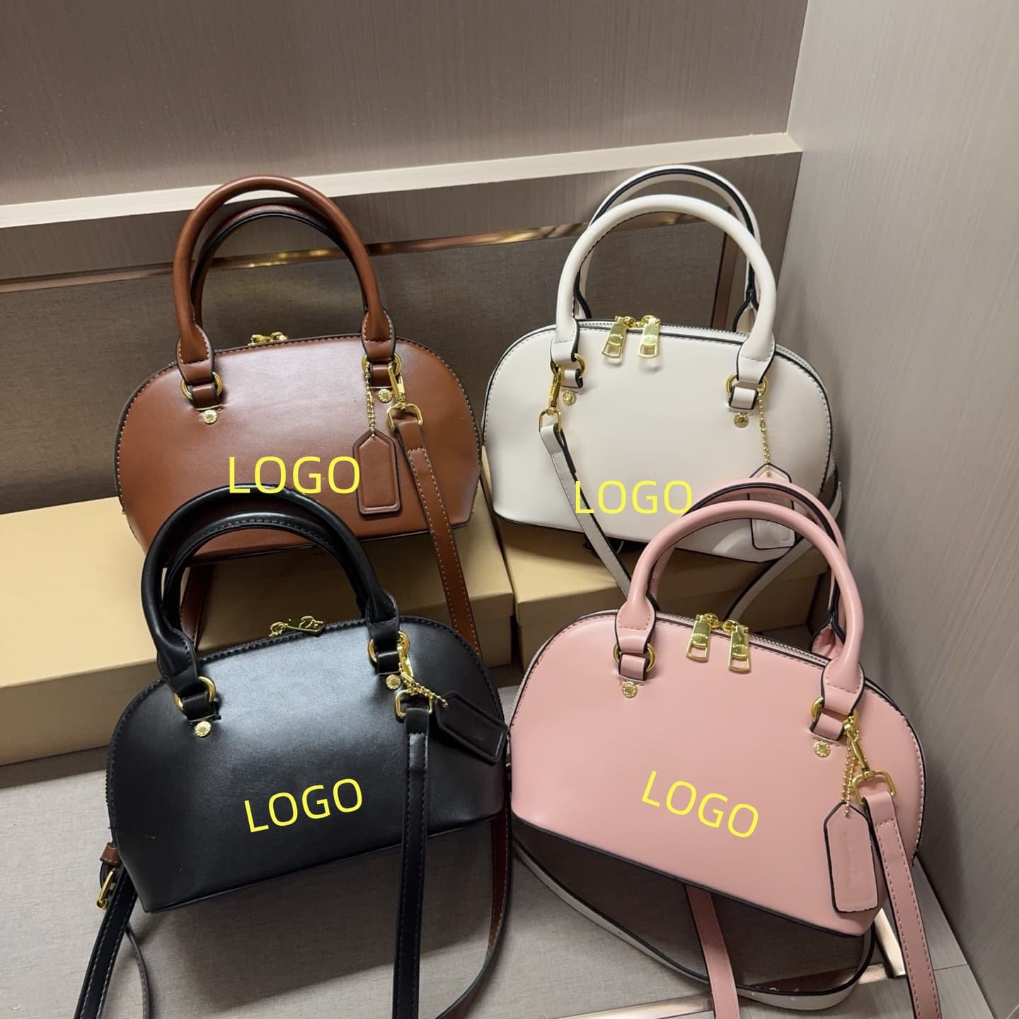 Retro Mini Shell Bag for Women 2026 New Carriage Logo Handbag Small Bag High-End Women's Bag Shoulder Crossbody Boston