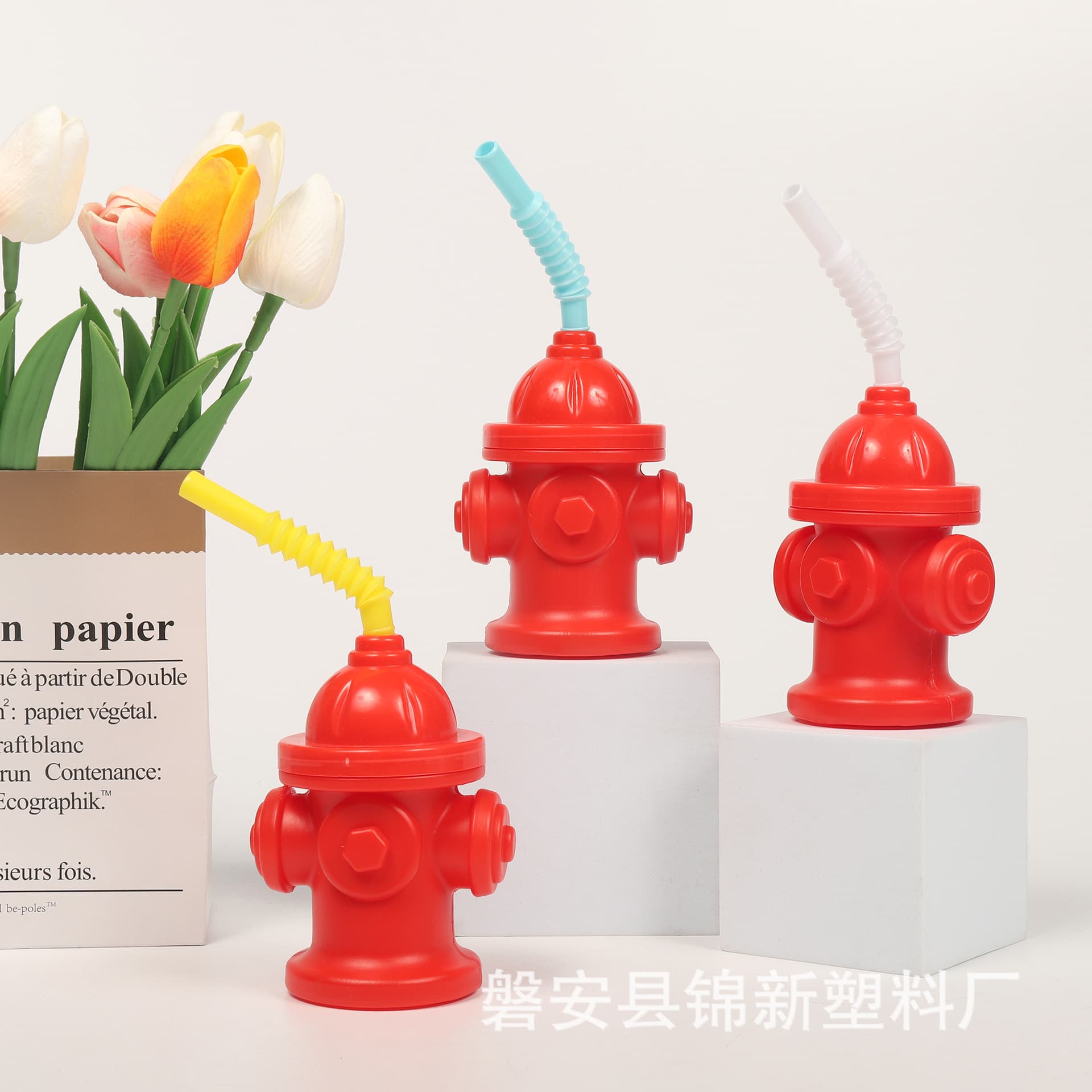New trendy creative plastic fire hydrant cups for juice, milk tea, and beverages, uniquely shaped creative cups