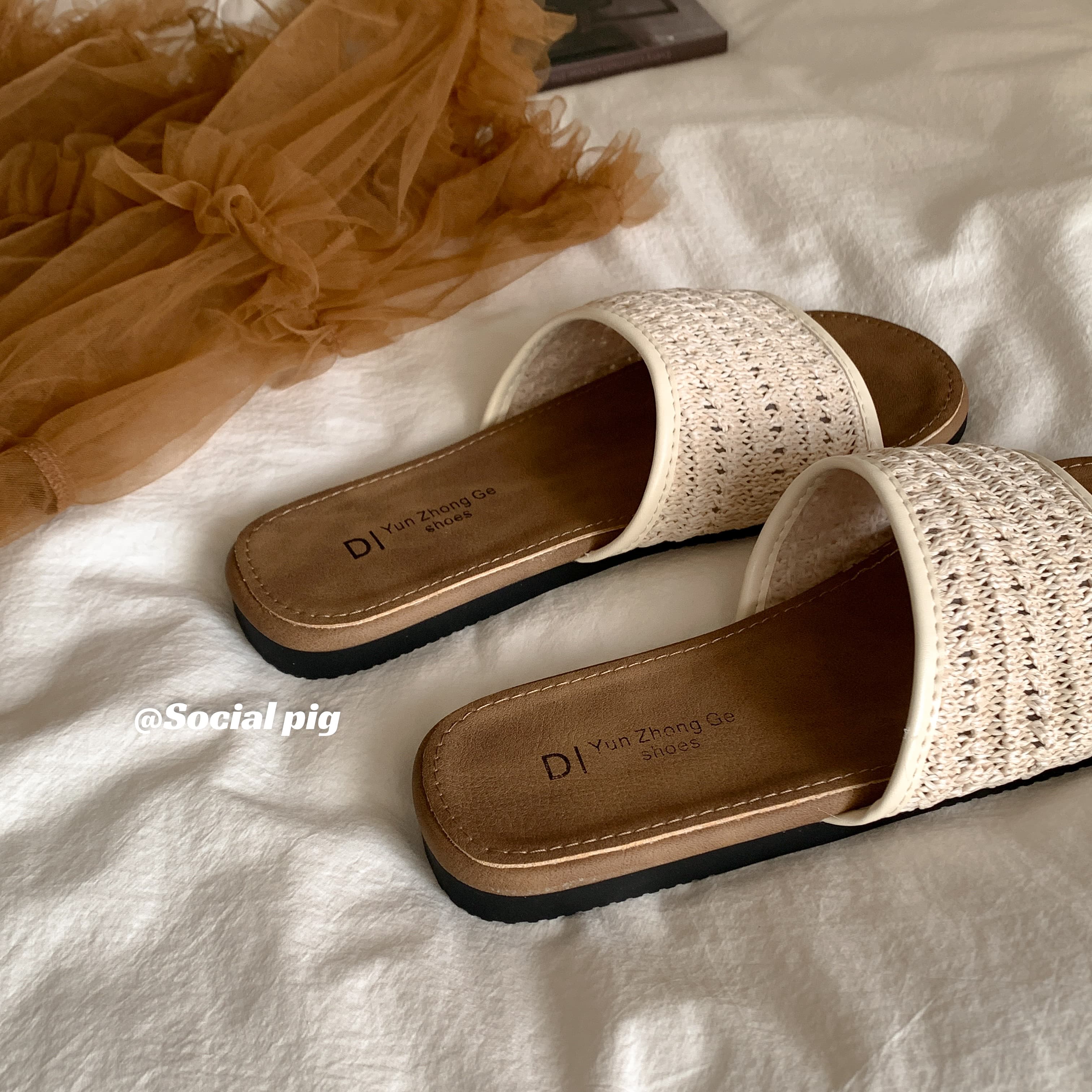 Chanel-style Casual Woven Flat Sandals for Women Summer Beach Vacation Slide Sandals Elegant and Comfortable